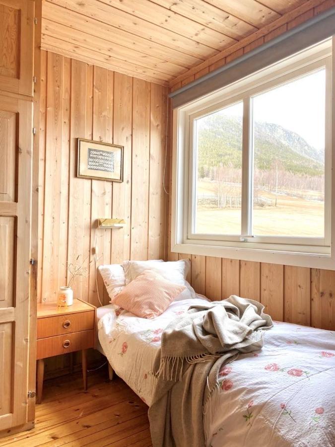 Stort Og Autentisk Hus I Skjak - Kort Vei Til Lom! Exterior photo